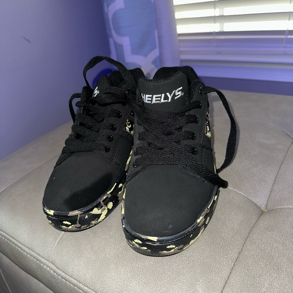 Heely's - Picture 7 of 7